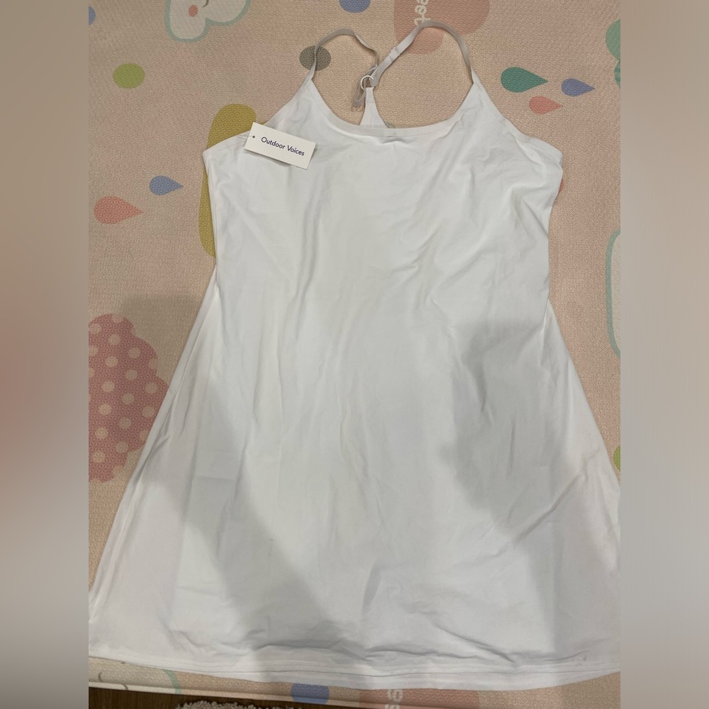 NWT Outdoor Voices The Exercise Dress, White. Built in shorts with pockets